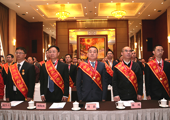 勞動(dòng)者的最高褒獎(jiǎng) 瀘州老窖劉淼獲全國(guó)“五一勞動(dòng)獎(jiǎng)?wù)隆保?/></p>
                    <p class=